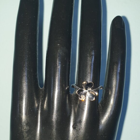 Elegant Vintage18k White Gold High-Quality Diamond Golden Dew Flower Ring - Picture 4 of 14